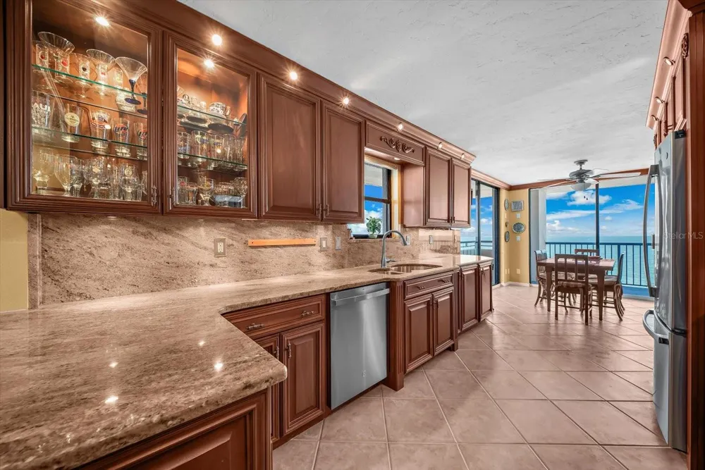 1600 GULF BOULEVARD #911 Clearwater Beach, FL 33767