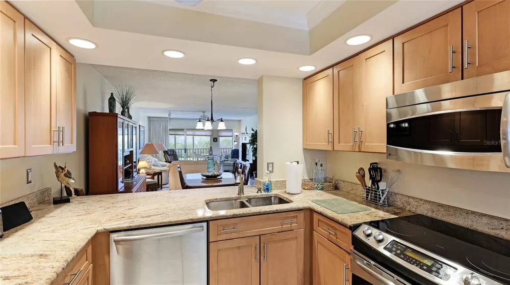 1109 EDGEWATER CIRCLE #1109 Bradenton, FL 34209