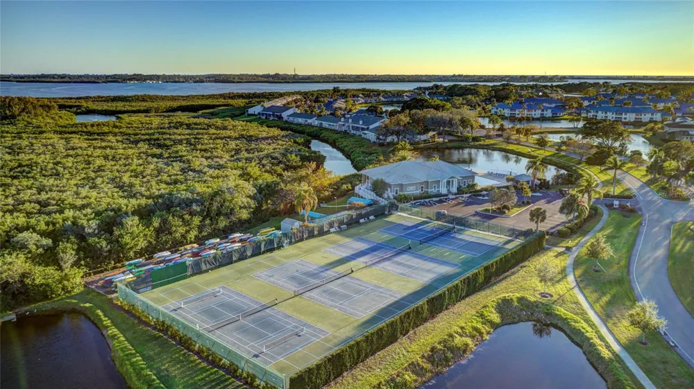 1109 EDGEWATER CIRCLE #1109 Bradenton, FL 34209
