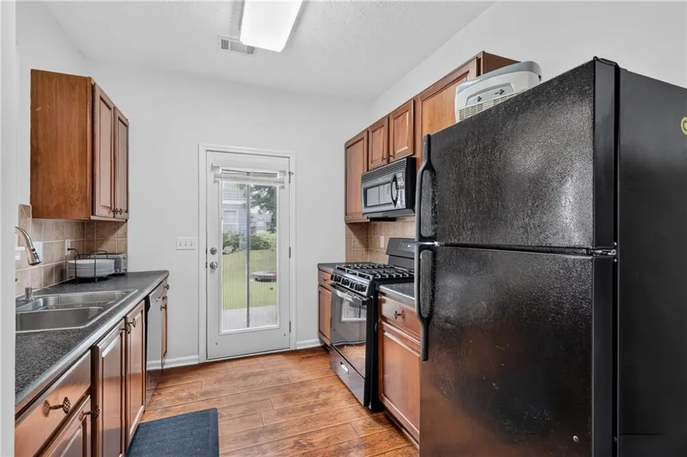6647 Splashwater Drive Flowery Branch, GA 30542