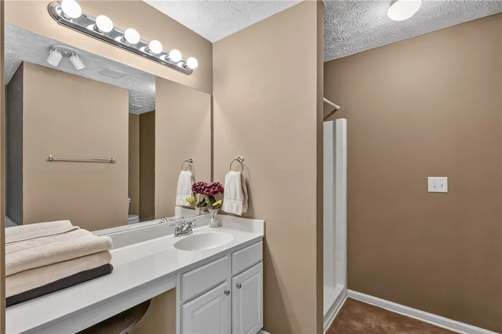 6647 Splashwater Drive Flowery Branch, GA 30542