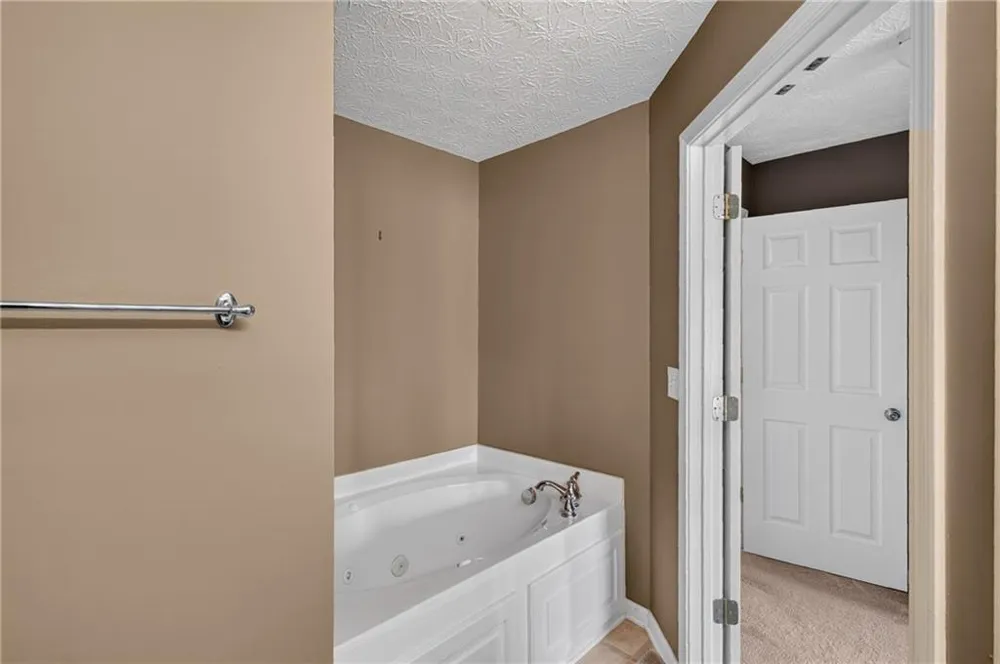 6647 Splashwater Drive Flowery Branch, GA 30542