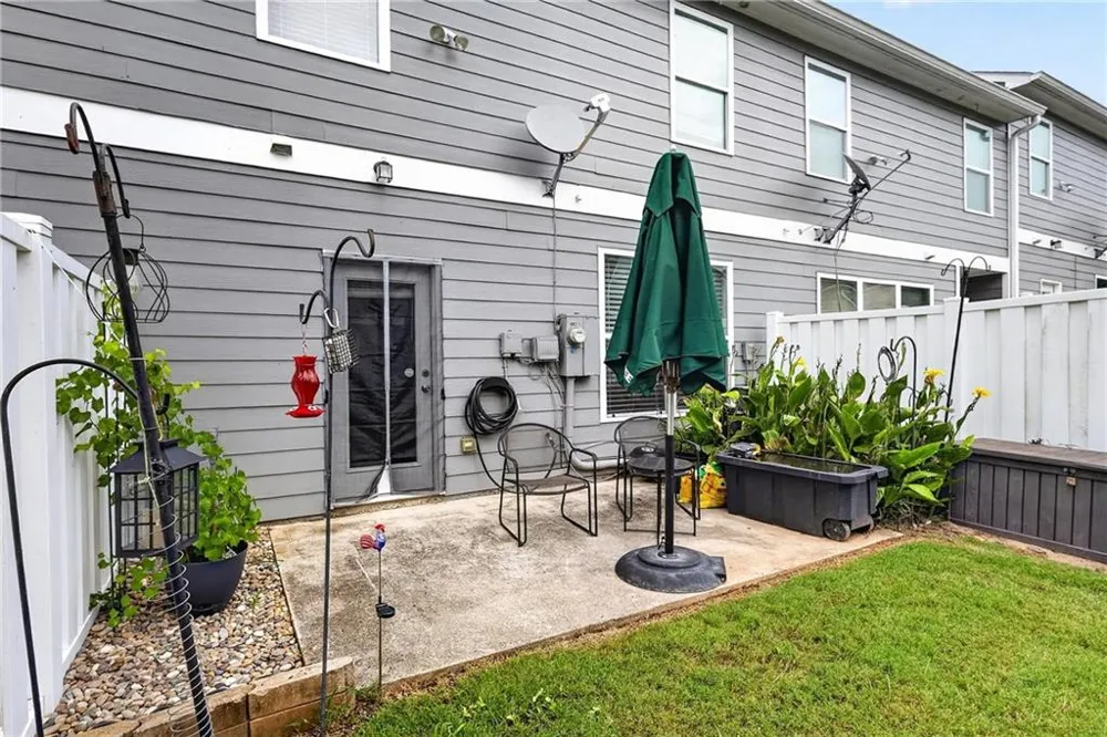 6647 Splashwater Drive Flowery Branch, GA 30542