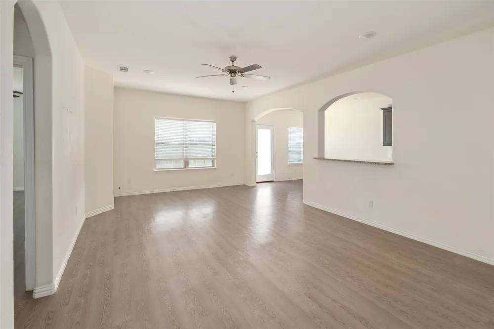 117 Willowbend Loop Mabank, TX 75147