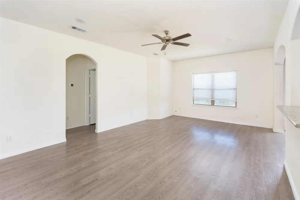 117 Willowbend Loop Mabank, TX 75147