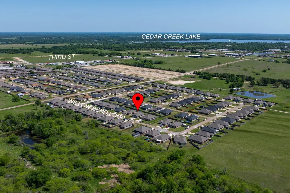 117 Willowbend Loop Mabank, TX 75147