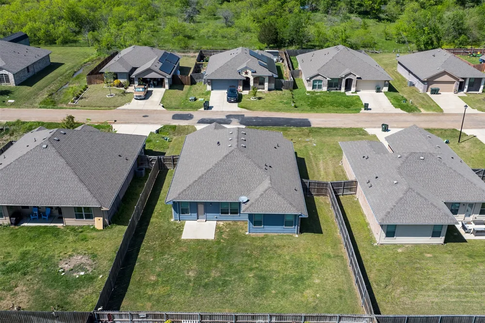 117 Willowbend Loop Mabank, TX 75147