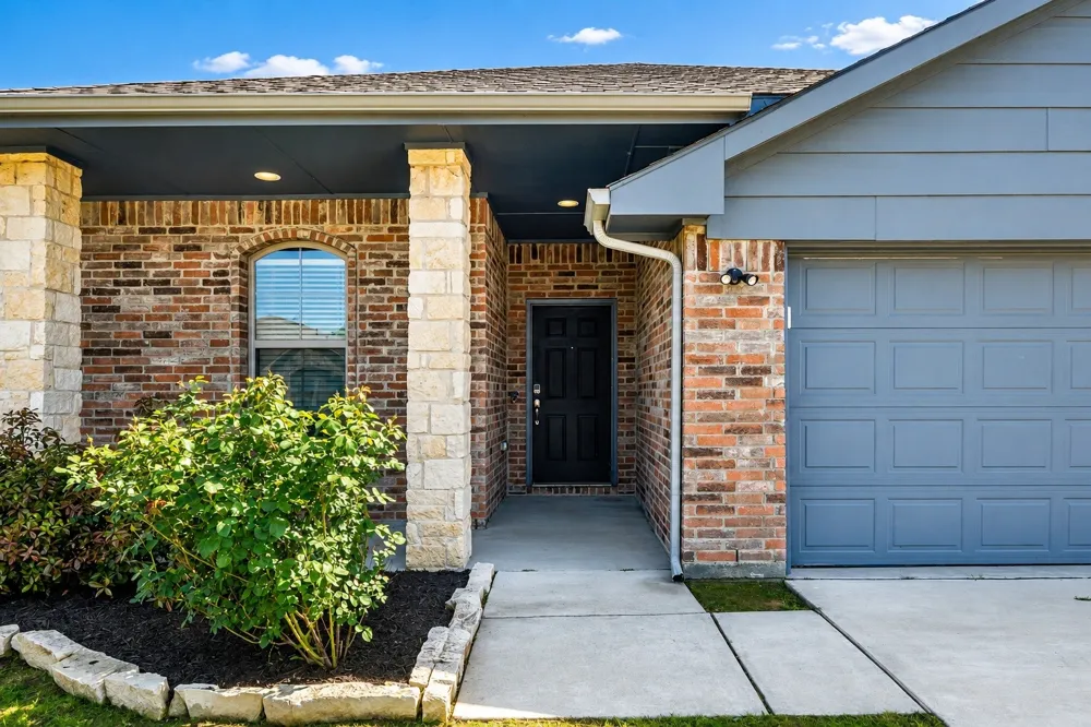 117 Willowbend Loop Mabank, TX 75147