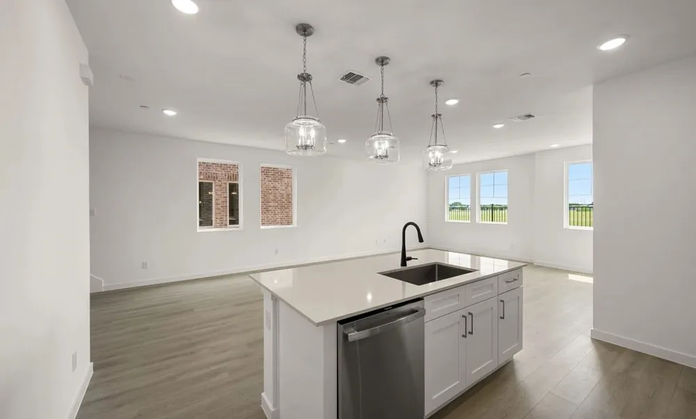 5717 Lakeview Drive Watauga, TX 76148