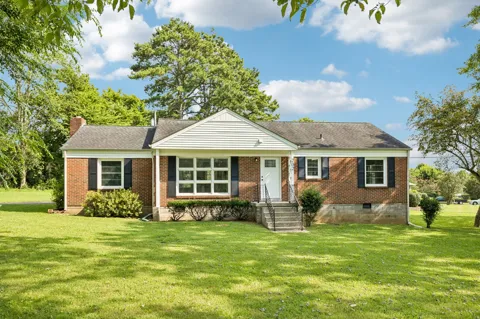 202 Jackson Heights Rd
