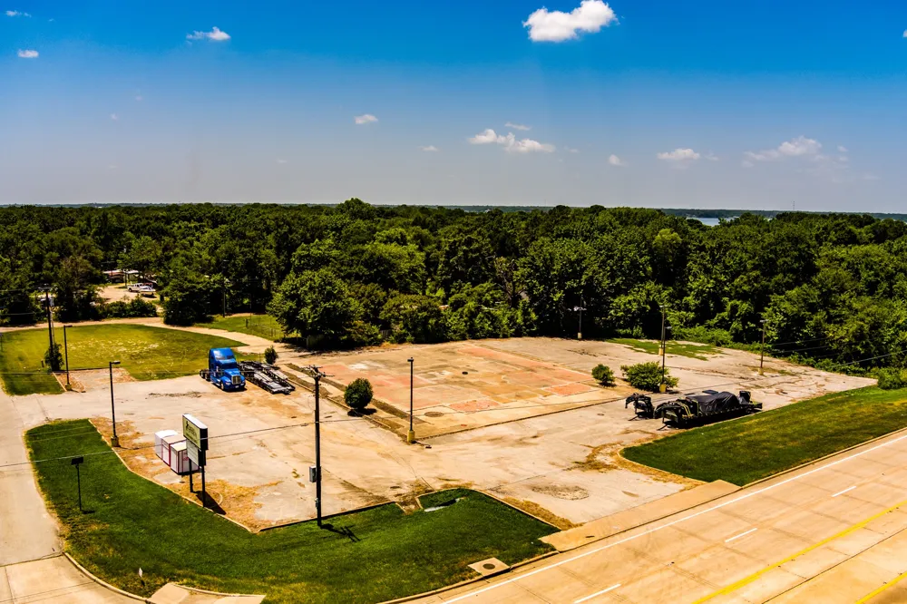 2705 W Main Street Gun Barrel City, TX 75156