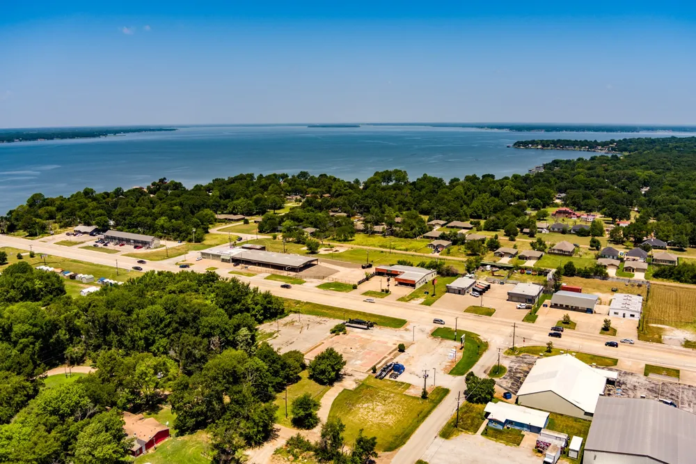 2705 W Main Street Gun Barrel City, TX 75156