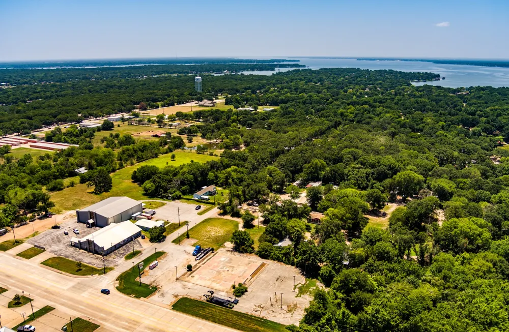 2705 W Main Street Gun Barrel City, TX 75156