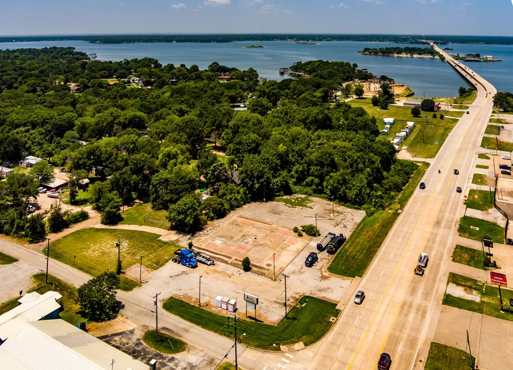 2705 W Main Street Gun Barrel City, TX 75156