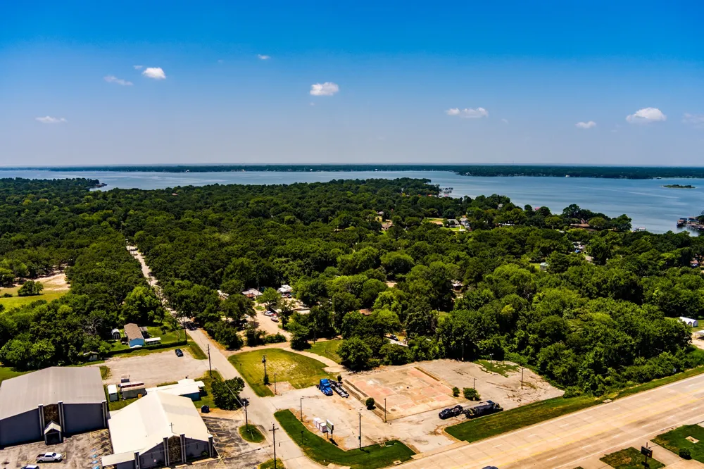 2705 W Main Street Gun Barrel City, TX 75156