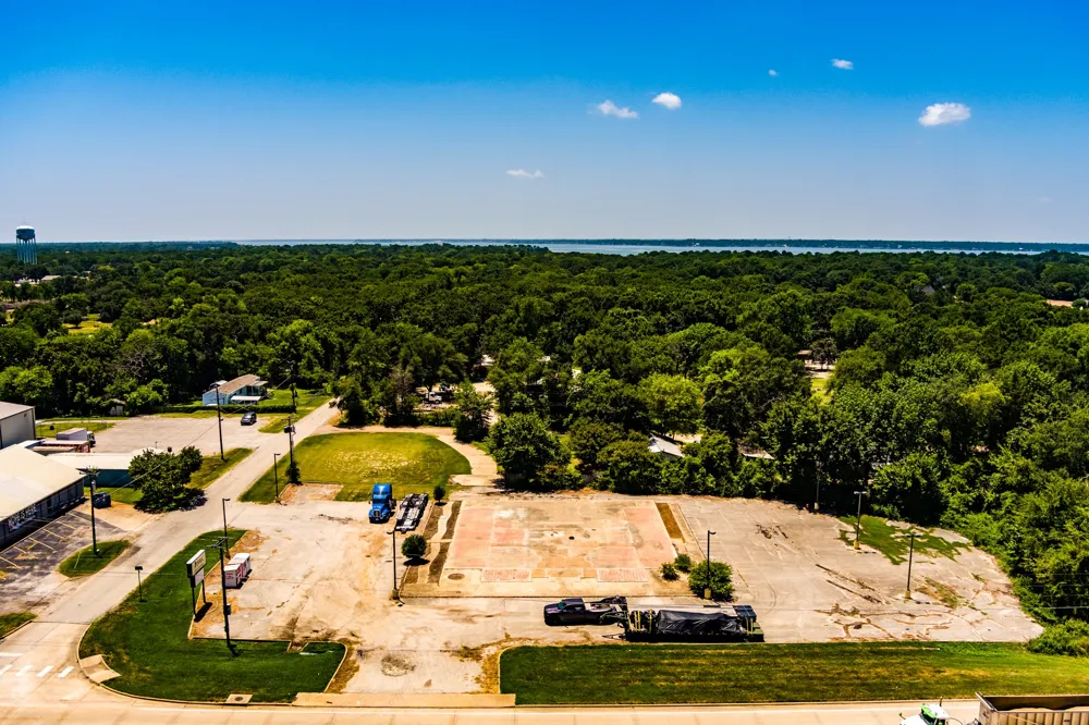 2705 W Main Street Gun Barrel City, TX 75156