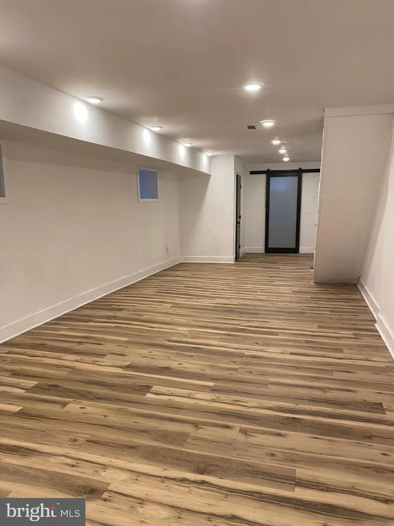 923 LINDLEY AVENUE Philadelphia, PA 19141