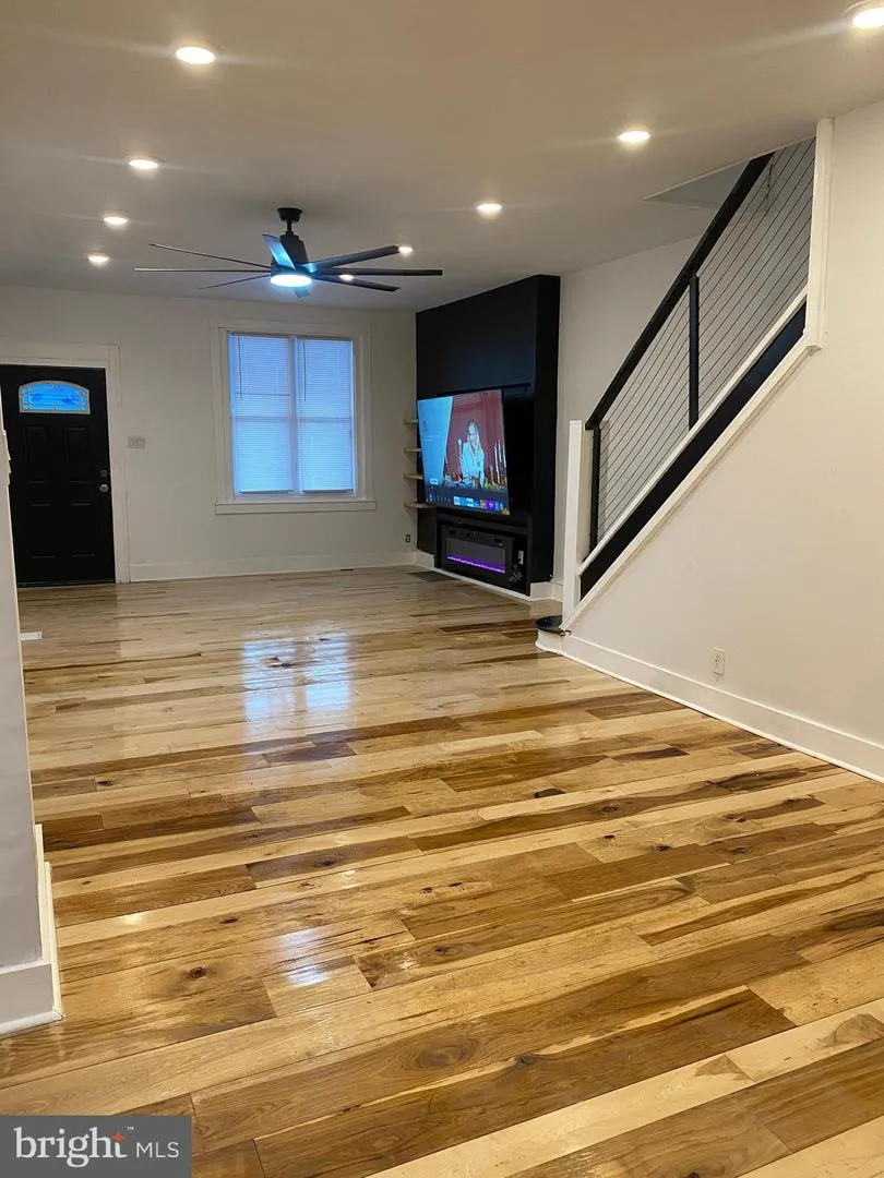 923 LINDLEY AVENUE Philadelphia, PA 19141