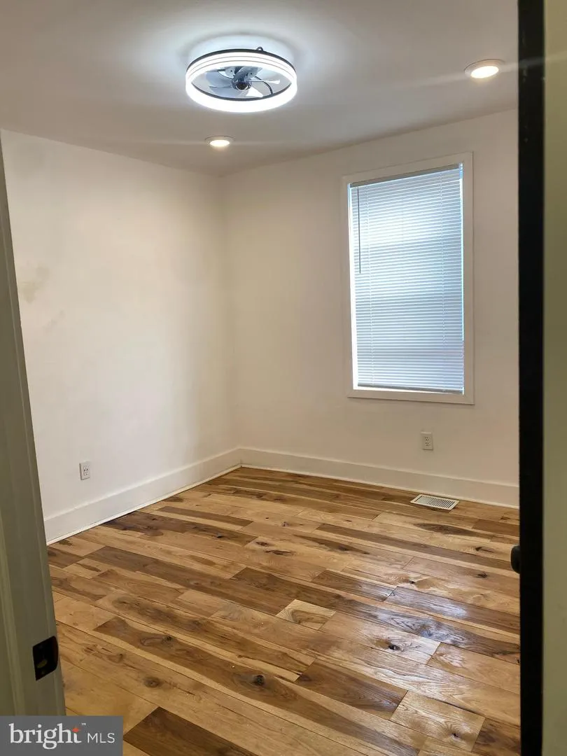 923 LINDLEY AVENUE Philadelphia, PA 19141