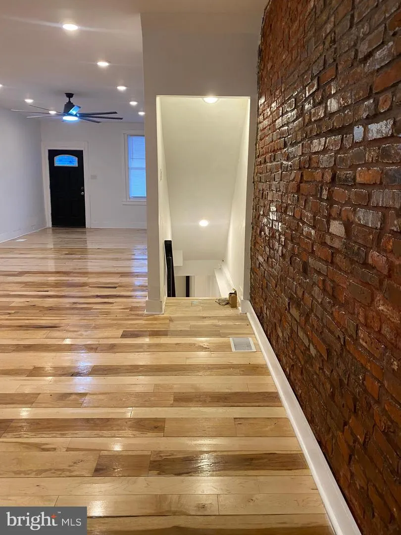 923 LINDLEY AVENUE Philadelphia, PA 19141