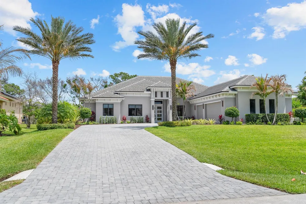 10475 SW Lands End Place Palm City, FL 34990