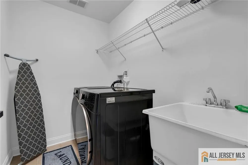 22 Amber Drive Old Bridge, NJ 08857