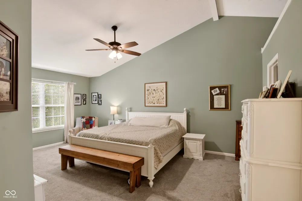 5507 Gainesway Drive Greenwood, IN 46142