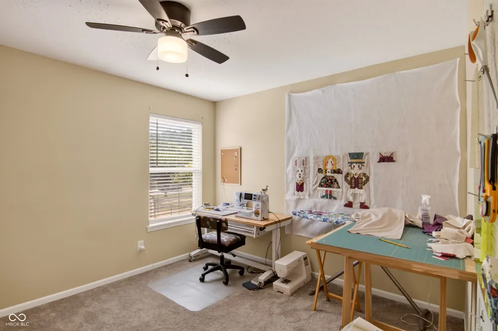 5507 Gainesway Drive Greenwood, IN 46142