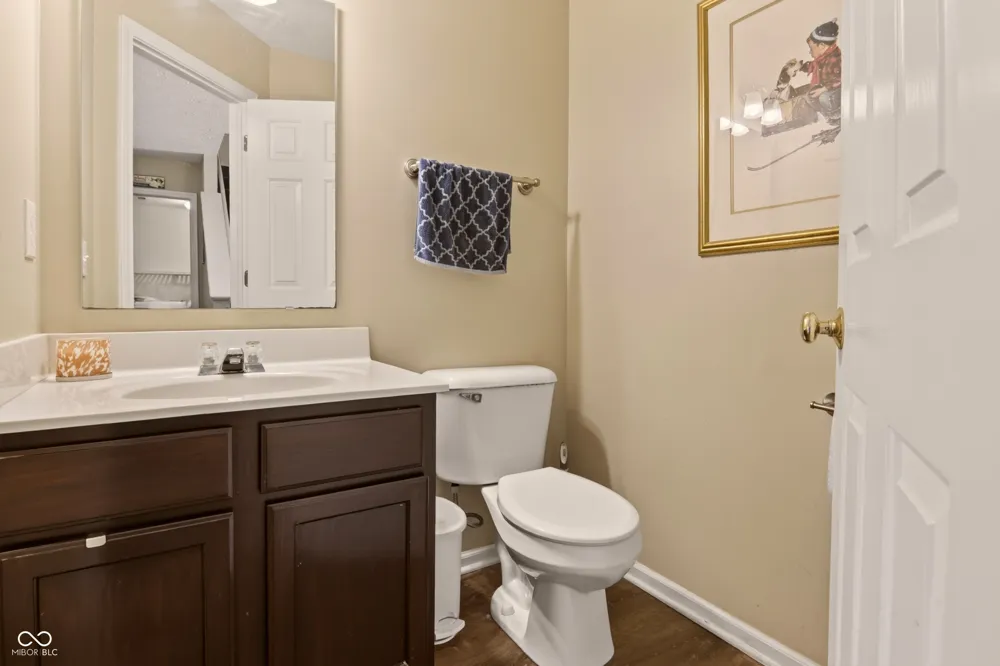 5507 Gainesway Drive Greenwood, IN 46142