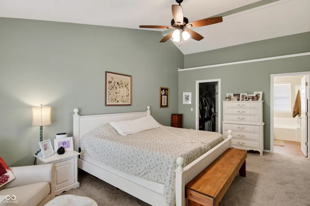 5507 Gainesway Drive Greenwood, IN 46142