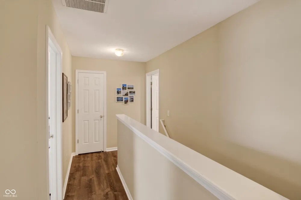 5507 Gainesway Drive Greenwood, IN 46142