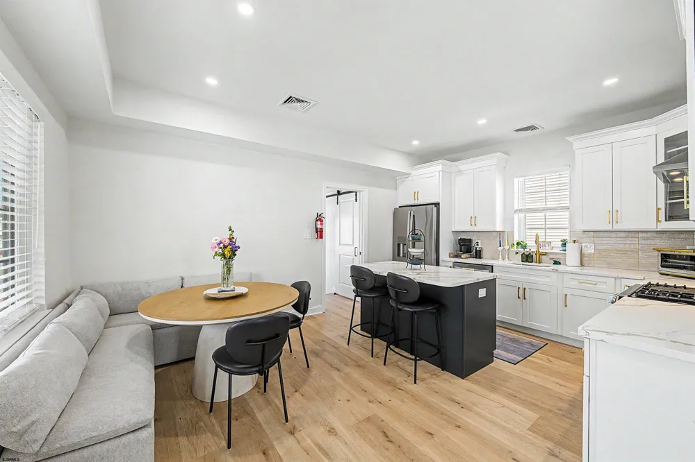 129 N New Haven Ave Ventnor, NJ 08406