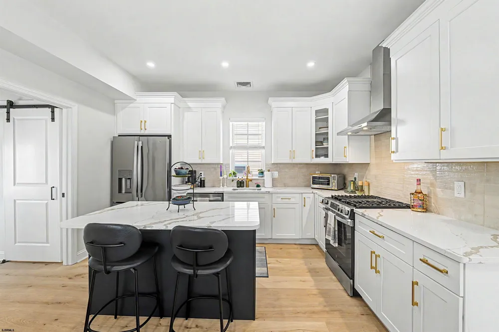129 N New Haven Ave Ventnor, NJ 08406