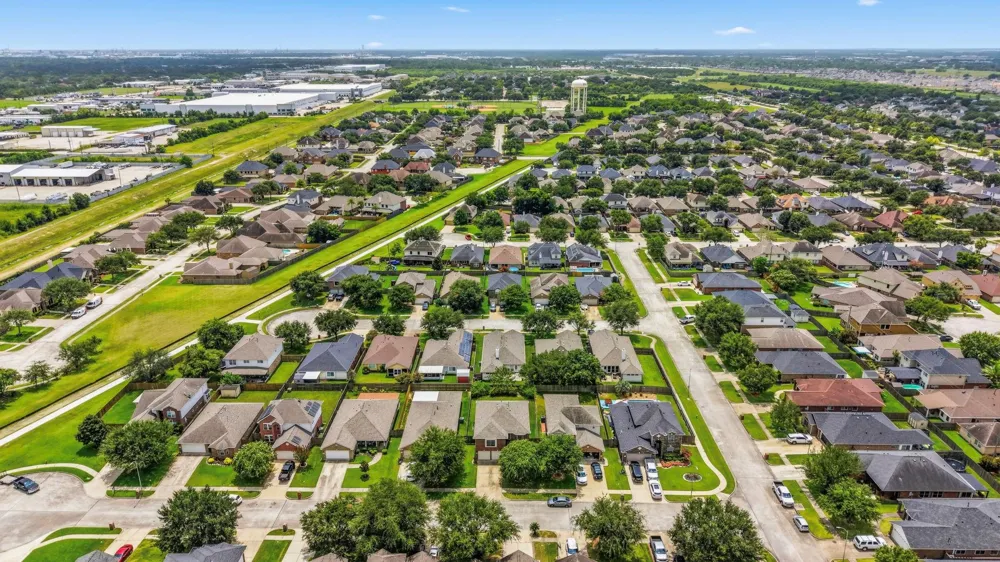 2609 Los Alamos Circle Deer Park, TX 77536