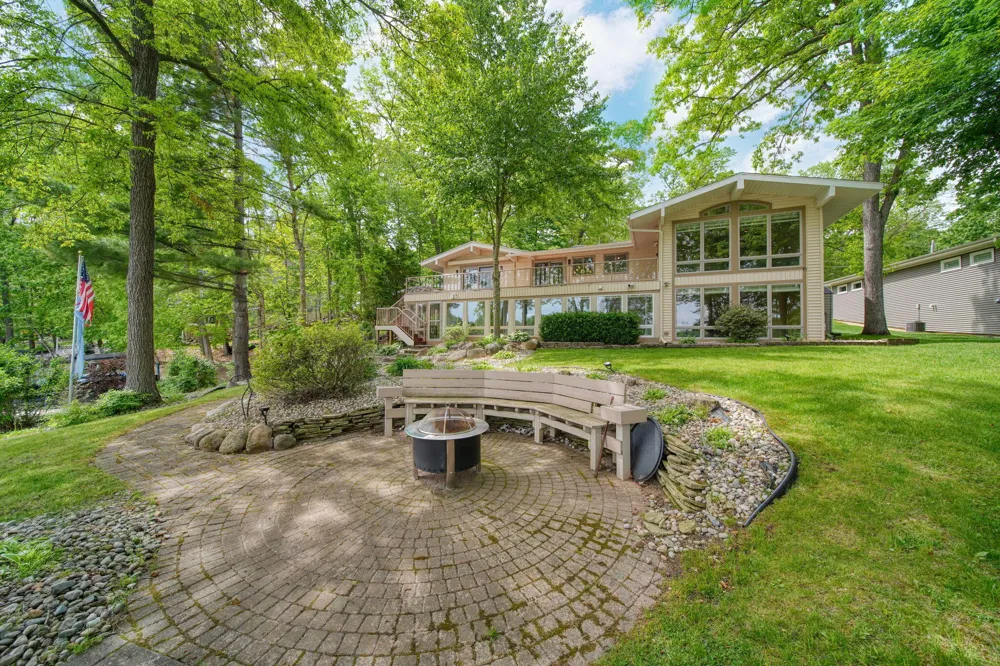 11901 Killarny Circle Jerome, MI 49249