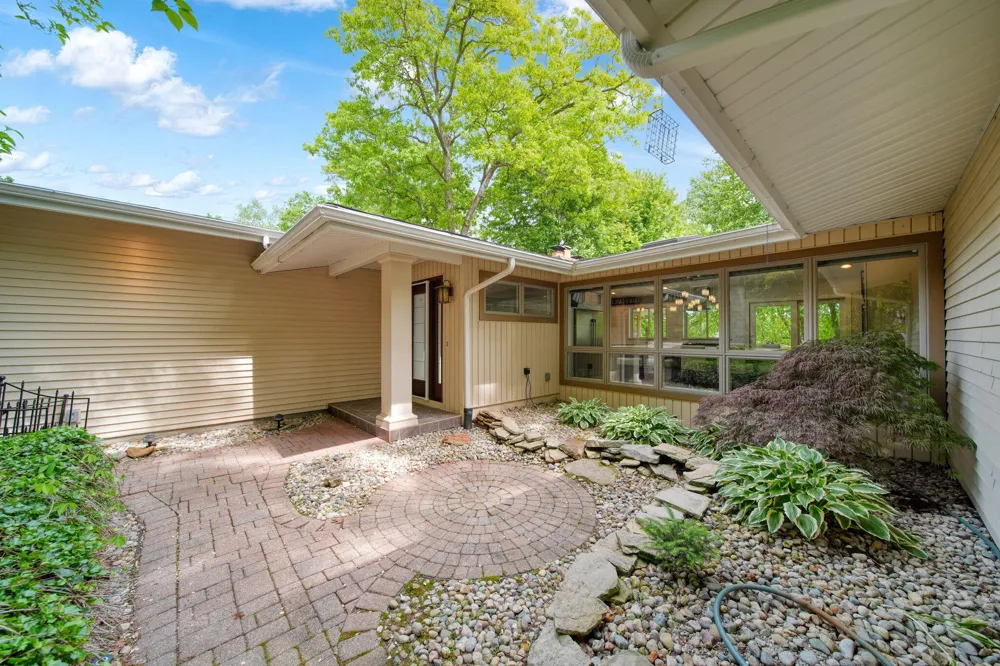 11901 Killarny Circle Jerome, MI 49249