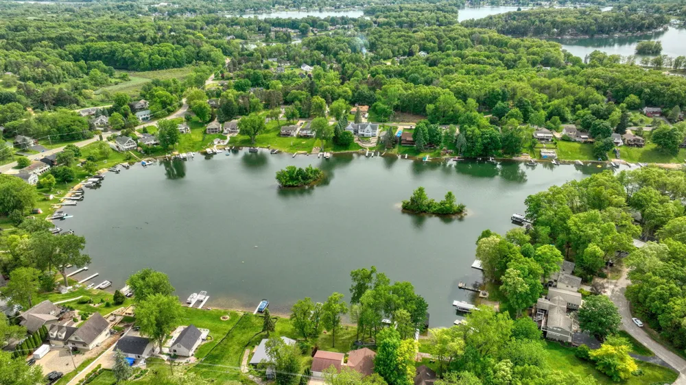 11901 Killarny Circle Jerome, MI 49249