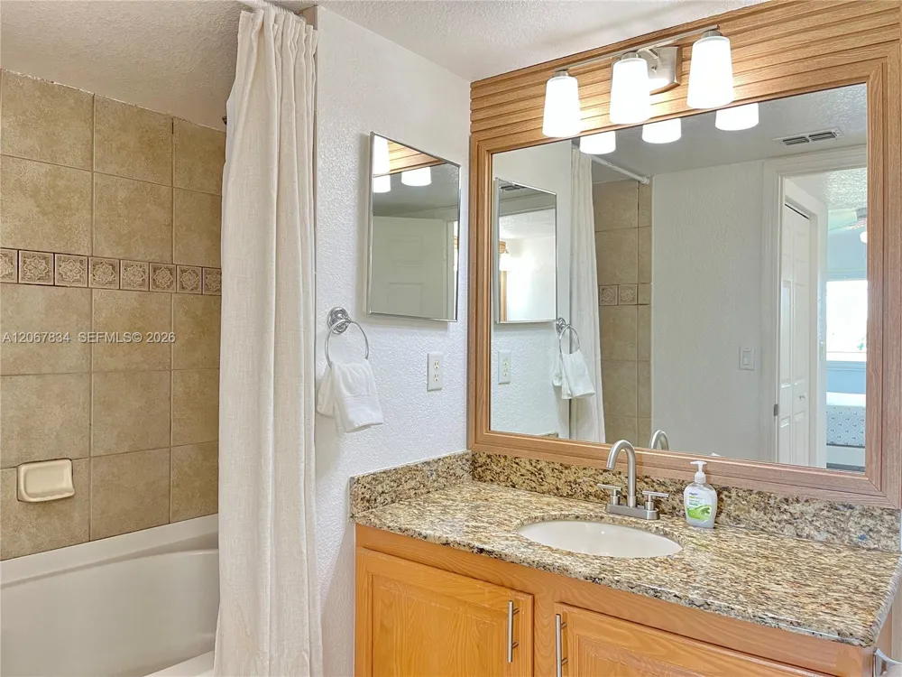 221 SW Palm Dr #306 Saint Lucie West, FL 34986
