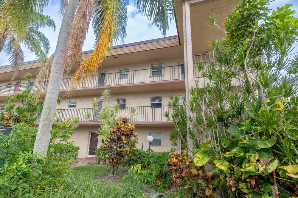 715 Lori Drive #303 Palm Springs, FL 33461