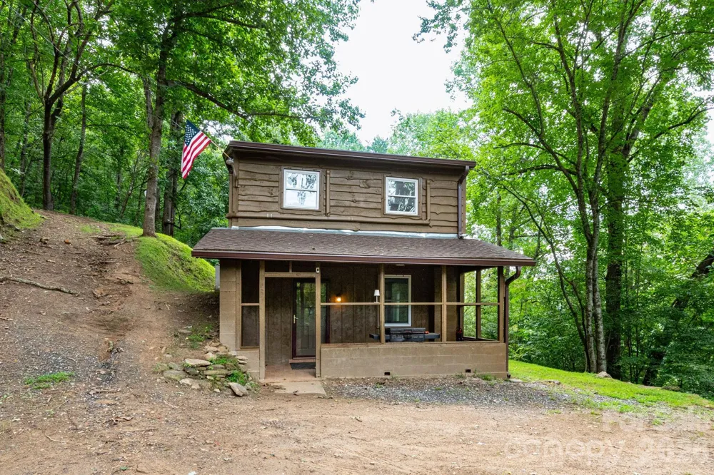 210 Sunset Farm Road Whittier, NC 28789