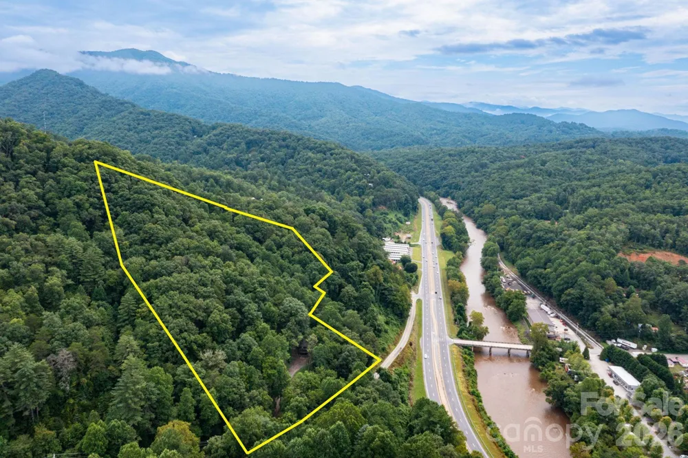 210 Sunset Farm Road Whittier, NC 28789