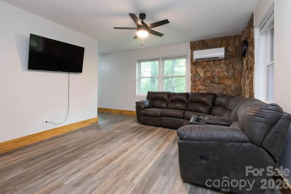 210 Sunset Farm Road Whittier, NC 28789