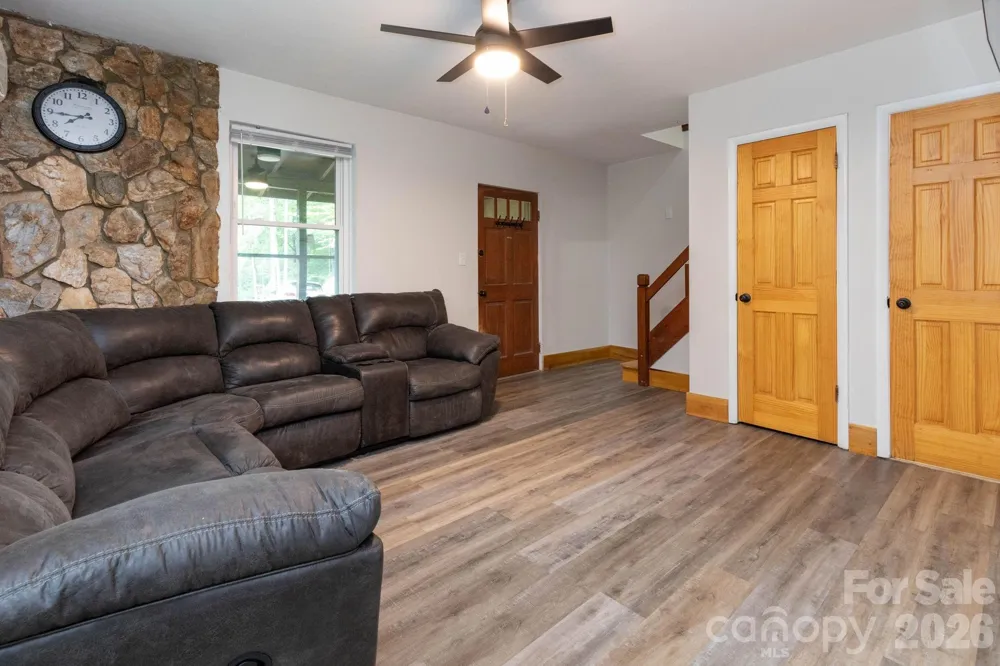 210 Sunset Farm Road Whittier, NC 28789