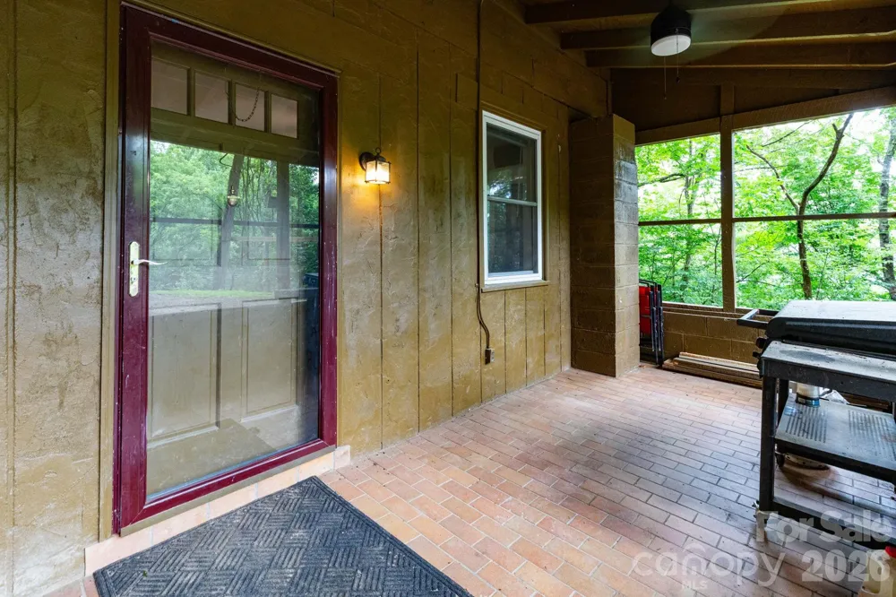 210 Sunset Farm Road Whittier, NC 28789