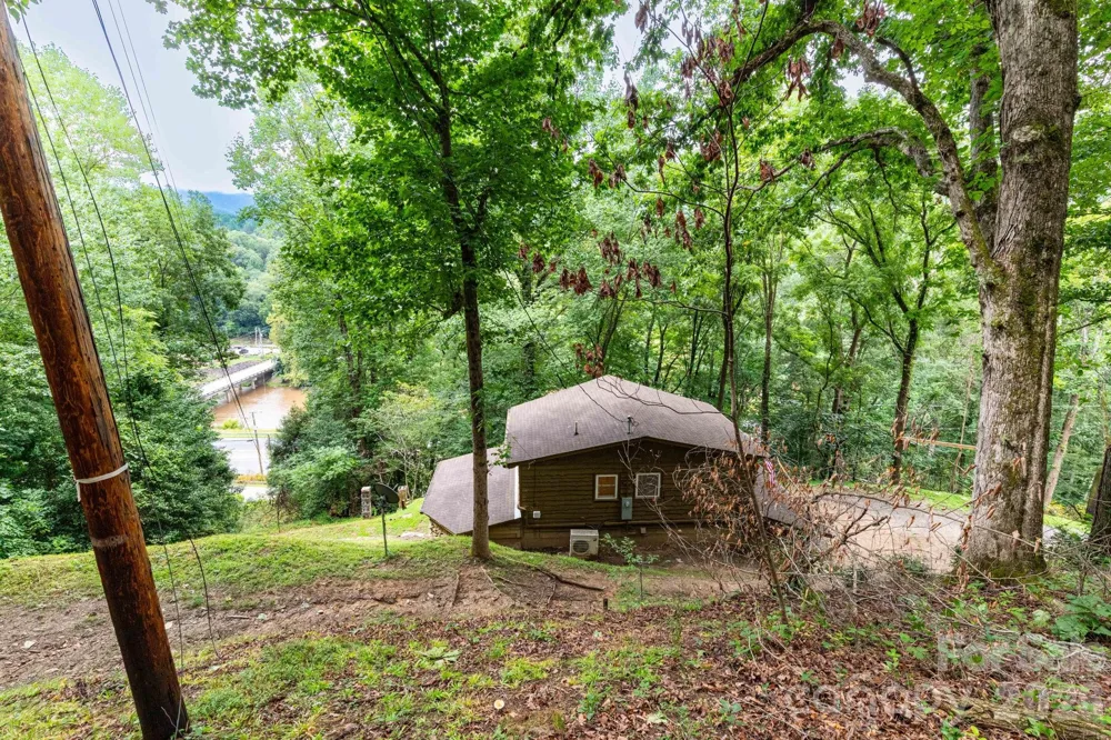 210 Sunset Farm Road Whittier, NC 28789