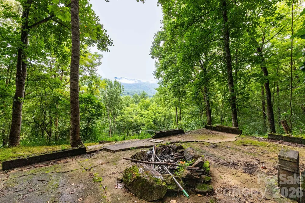 210 Sunset Farm Road Whittier, NC 28789