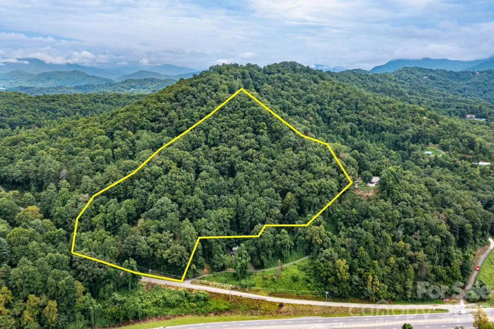 210 Sunset Farm Road Whittier, NC 28789