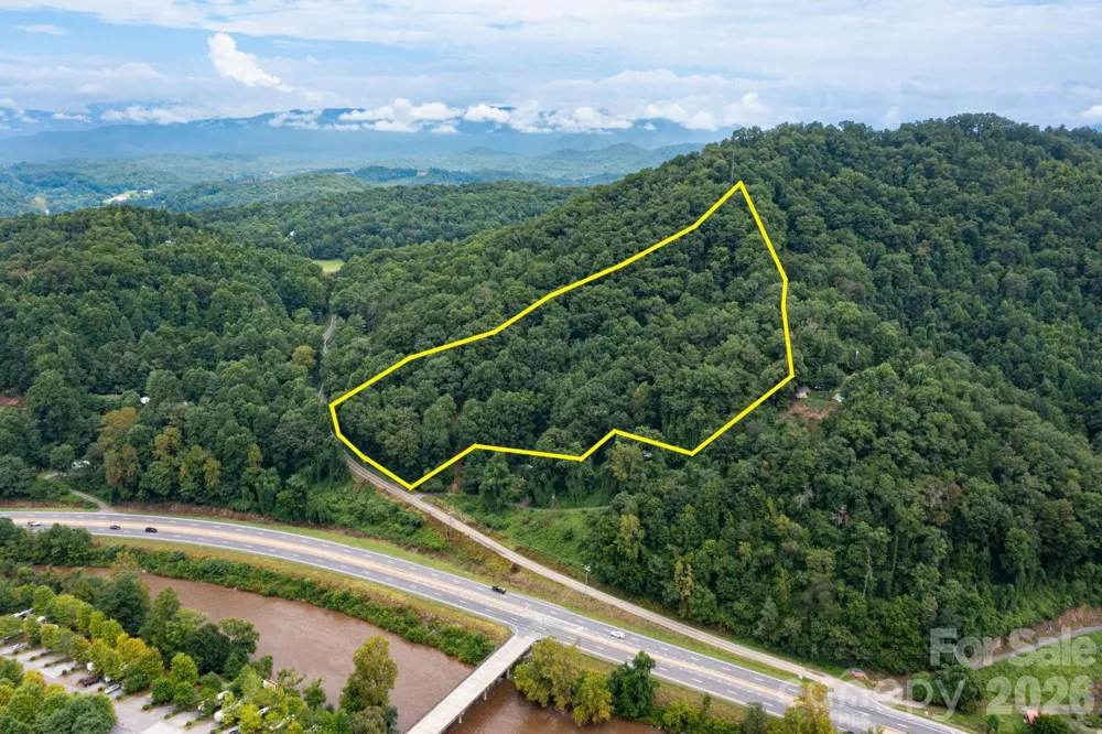 210 Sunset Farm Road Whittier, NC 28789