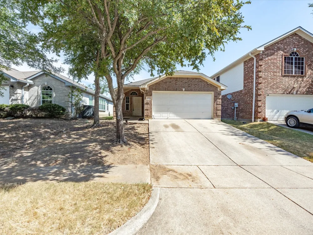 1011 Cruise Street Denton, TX 76207