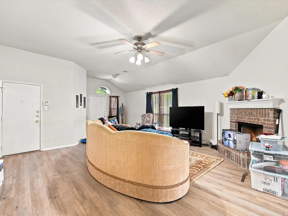 1011 Cruise Street Denton, TX 76207